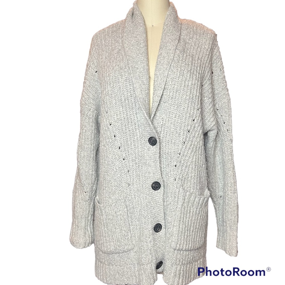 AE Outfitters Oversized Fit button up cardigan Medium EUC